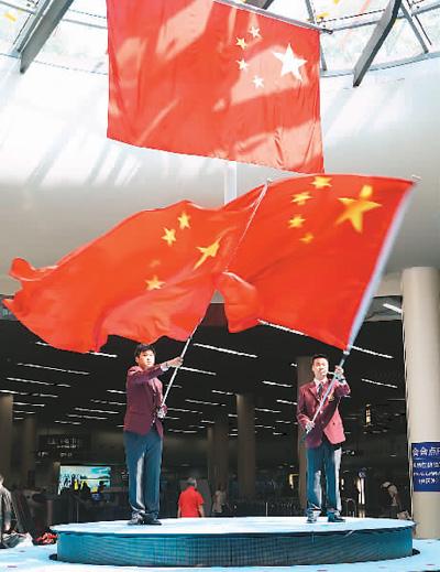 女生说又不缺发红包的人怎么回复他？